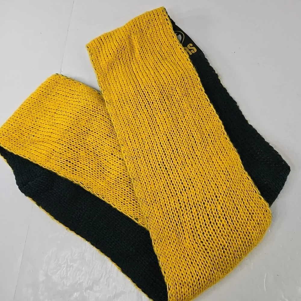 GREEN BAY PACKERS Infinity Scarf Football Team Knitted Green and Yellow Logo NFL